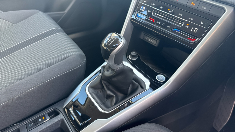 Volkswagen T-Roc 1.0 TSI 115 Life 5dr Petrol Hatchback